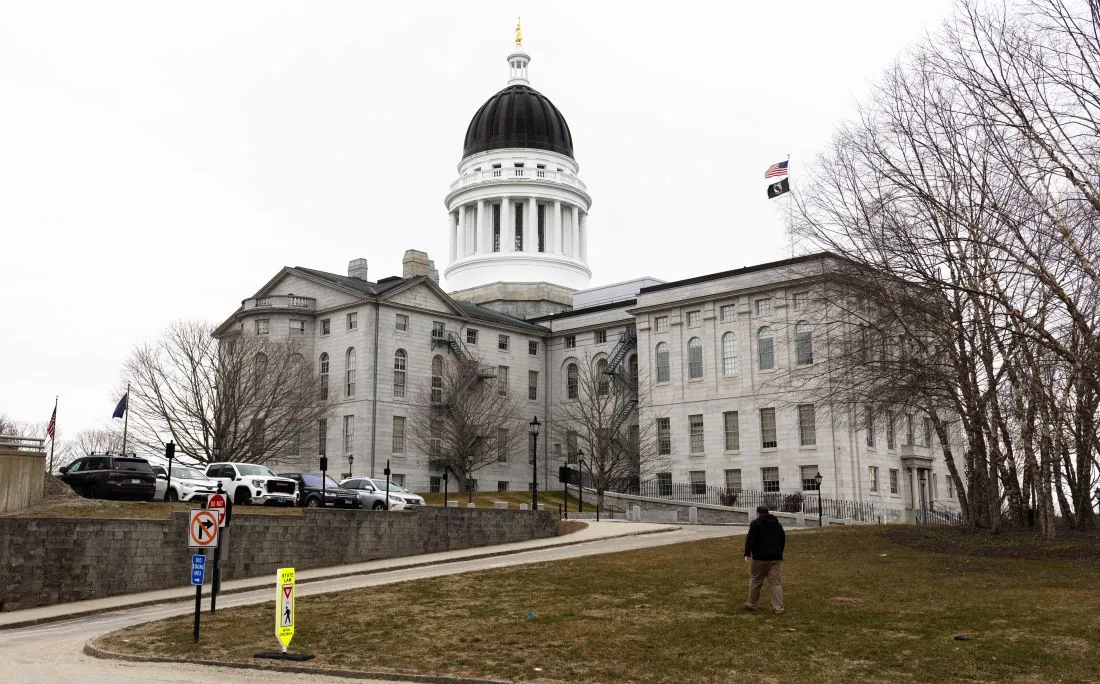exterior of the statehouse.