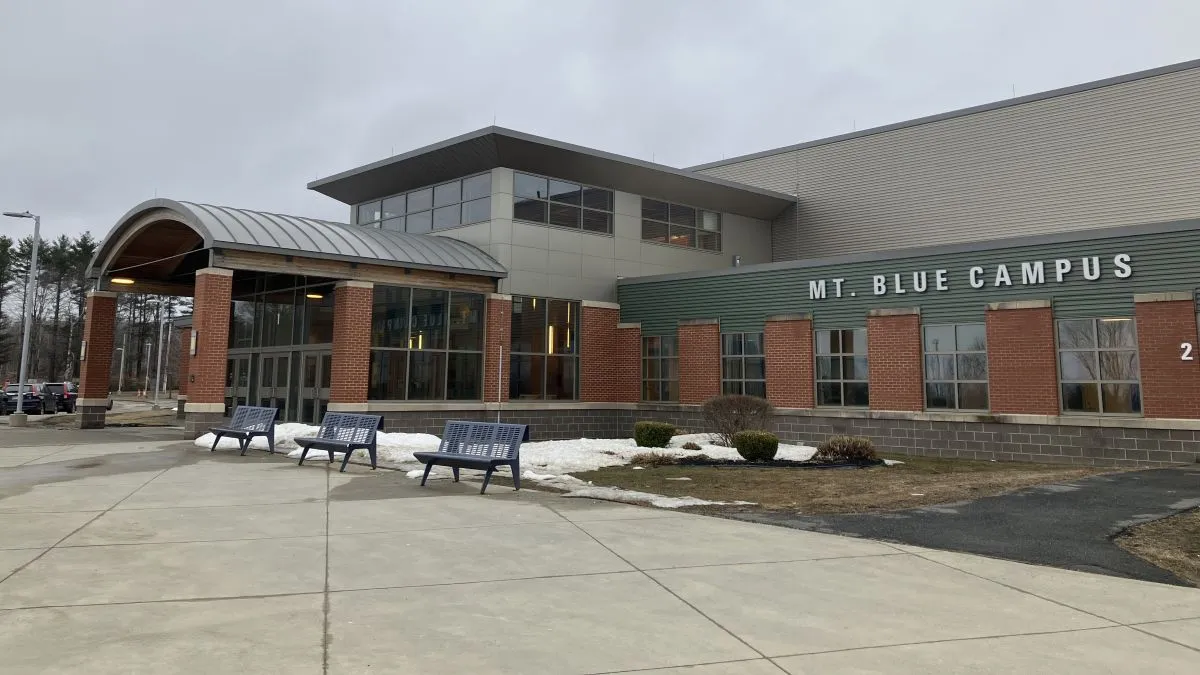 exterior of the mt blue campus.