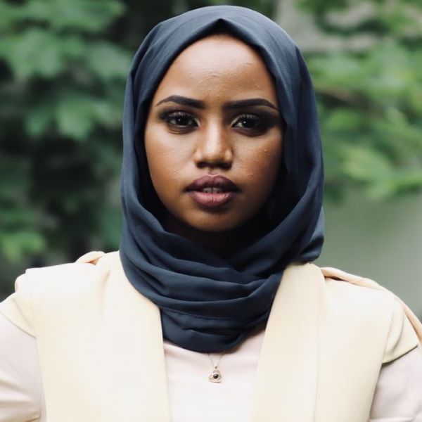 headshot of Mana Abdi.