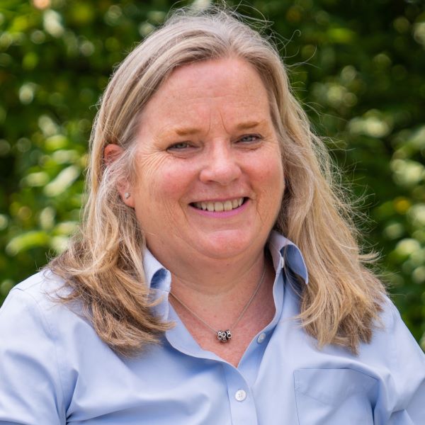 headshot of Anne Graham.