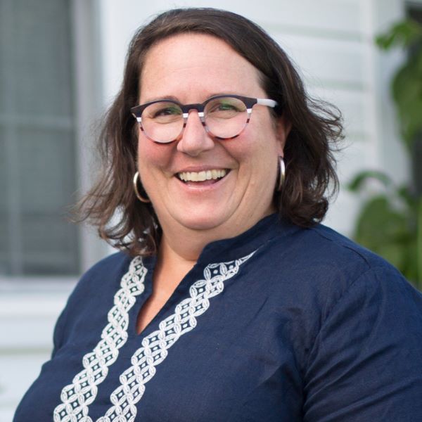 headshot of Maureen Terry.