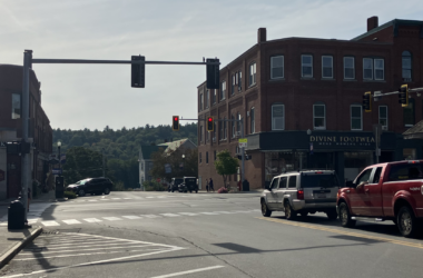 A view of an intersection in Downtown Farmington.