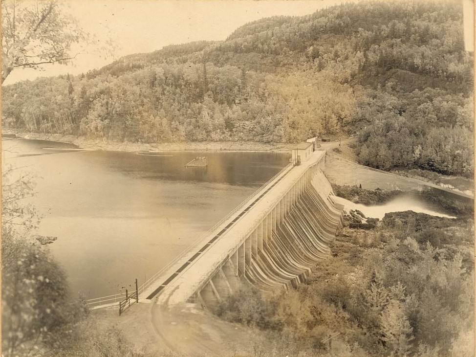 An old photo of the Ripogenus Dam.