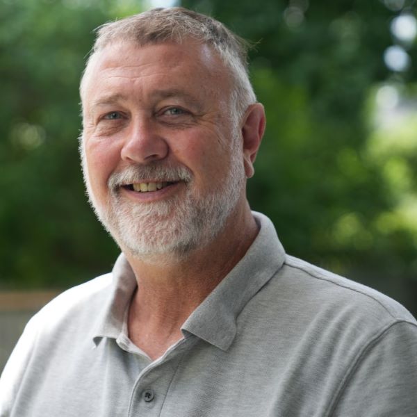 headshot of Wayne Farrin.