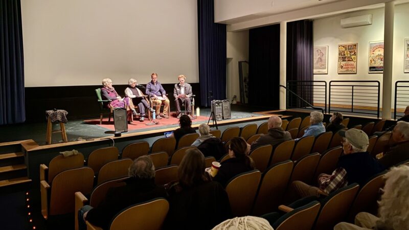 the panelists for the dam panel.