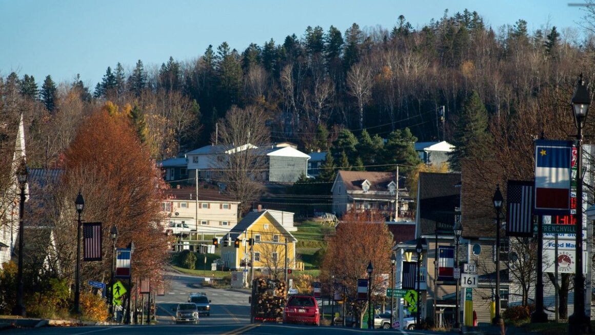 a roadway in fort kent.
