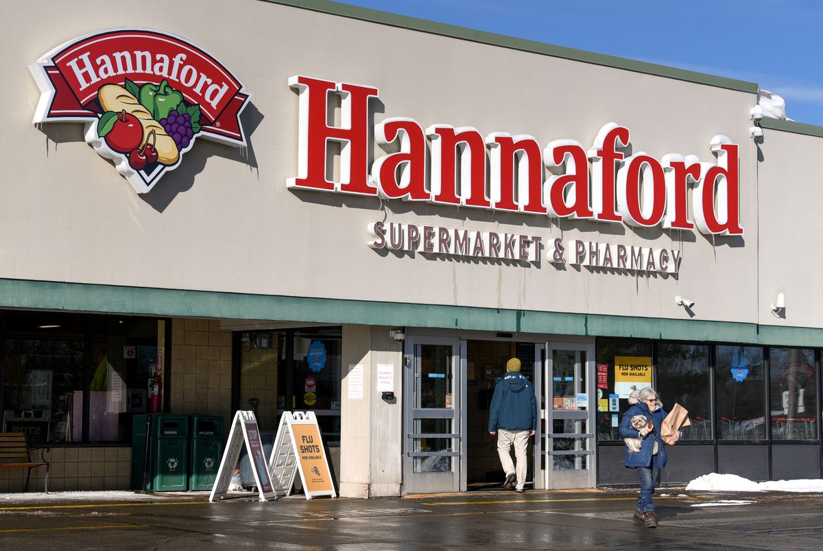 exterior of a hannaford store.