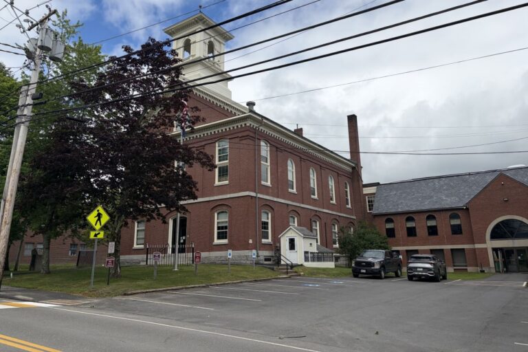exterior of the washington county courthouse.