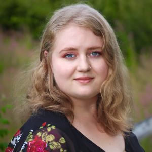 headshot of reporter Elora Griswold