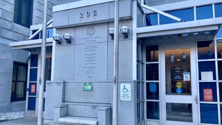 entrance to the cumberland county courthouse