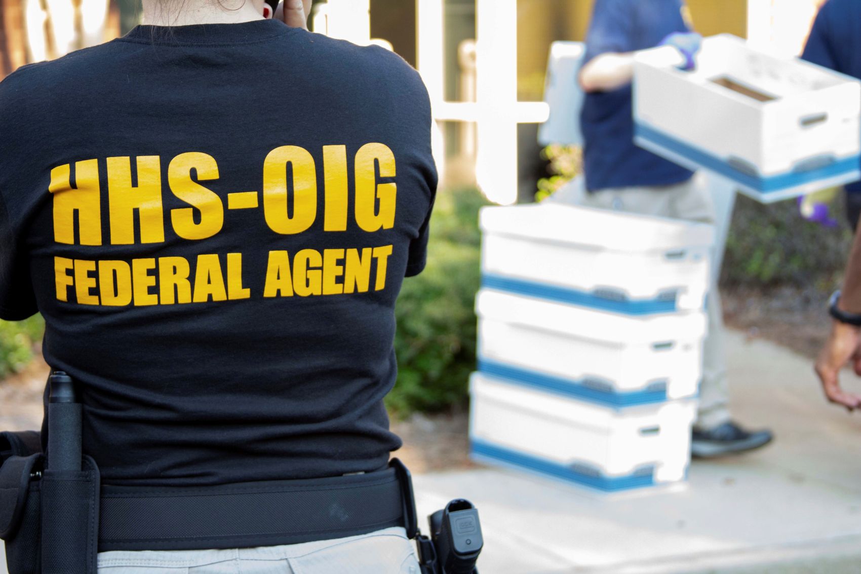 federal agents preparing for a raid.